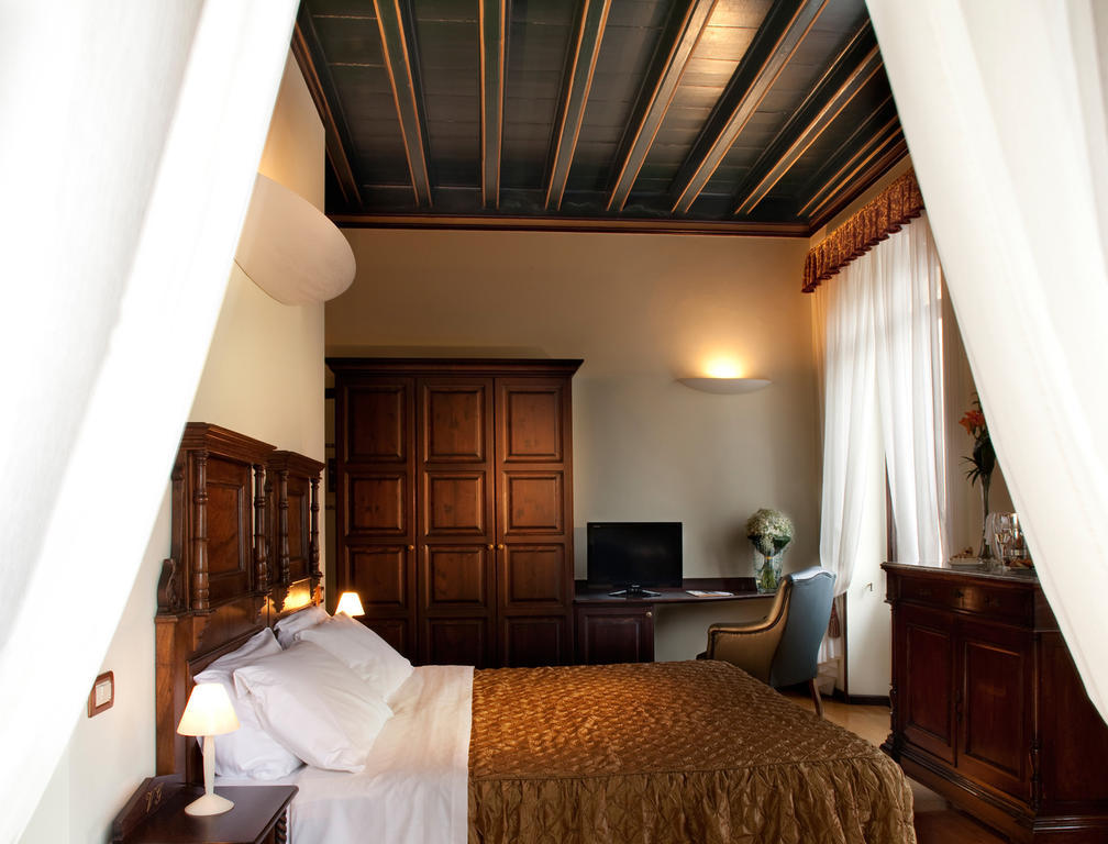 Hotel Villa Giulia ガルニャーノ 部屋 写真