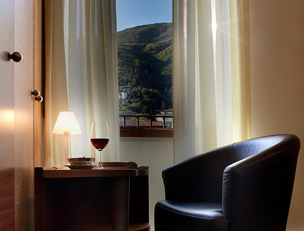 Hotel Villa Giulia ガルニャーノ エクステリア 写真